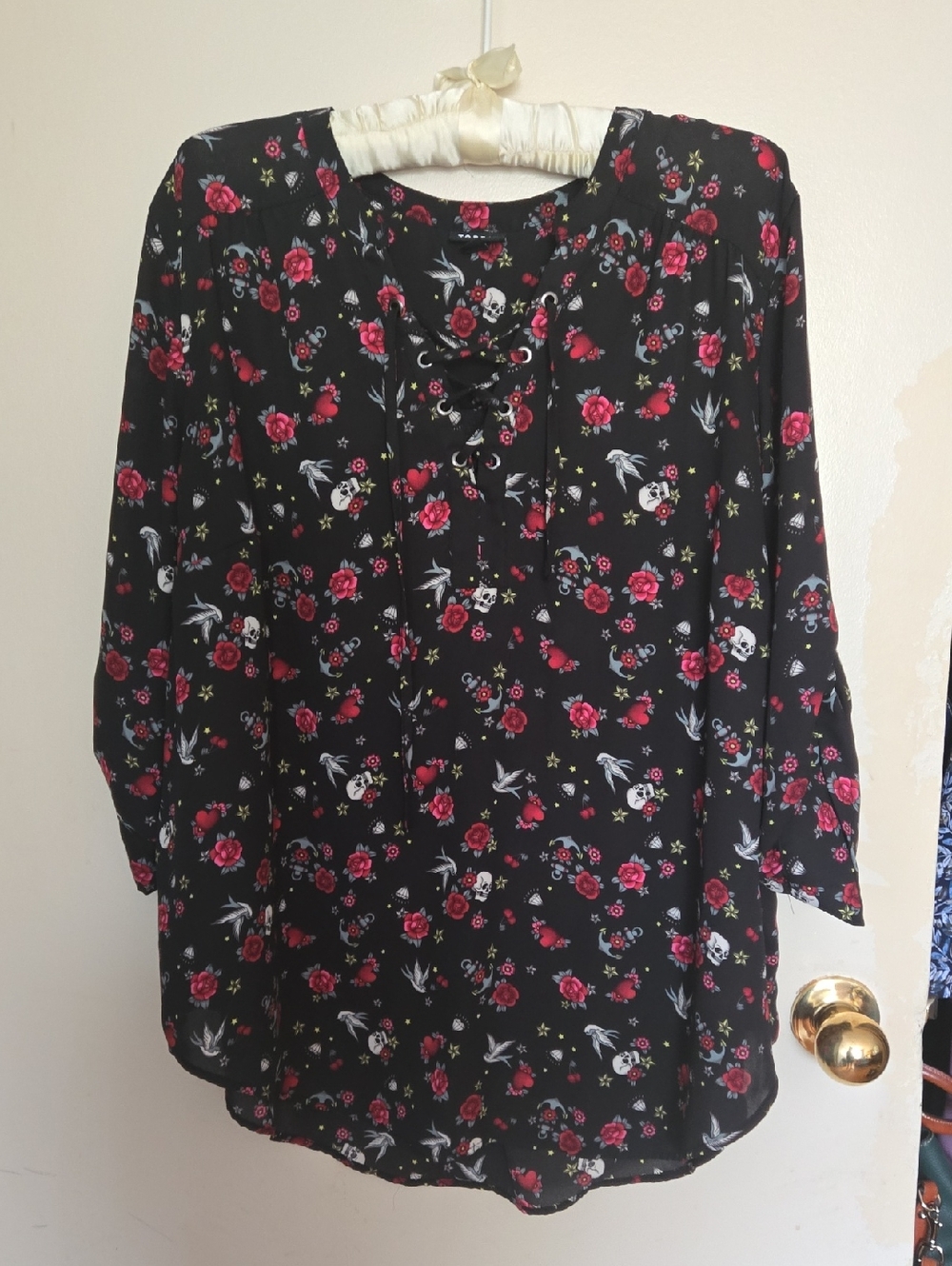 torrid Black Lace-Up Blouse with Pink Rose & White Bird Print